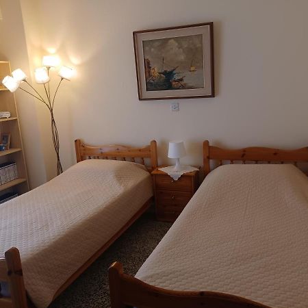 Seaside Family Apartment Loutraki Exterior photo