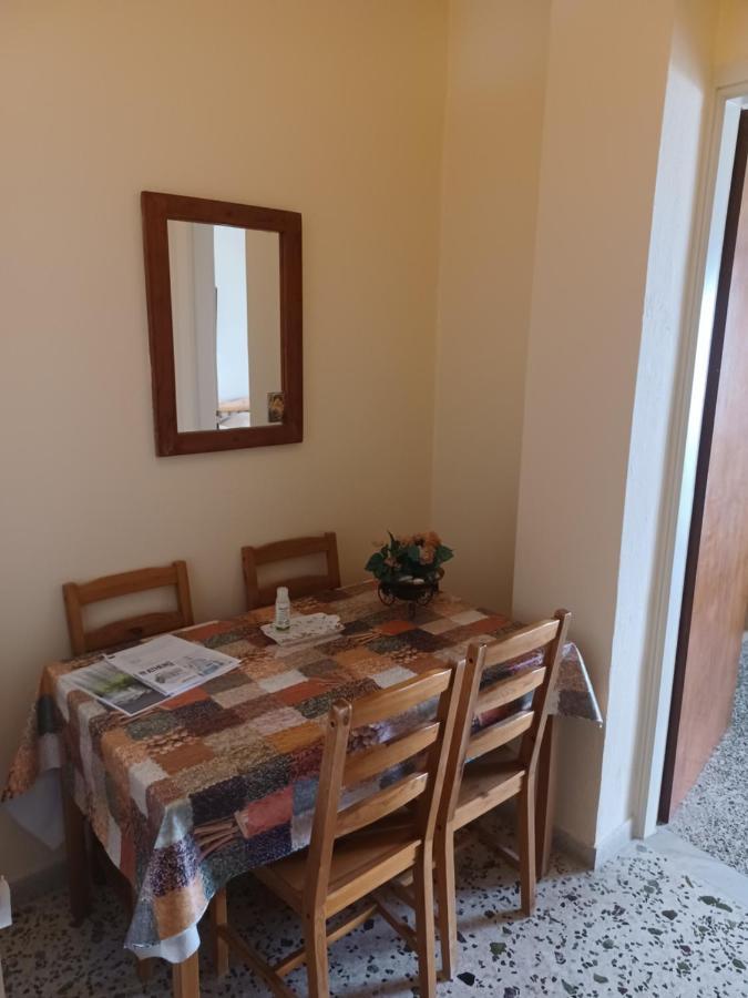 Seaside Family Apartment Loutraki Exterior photo